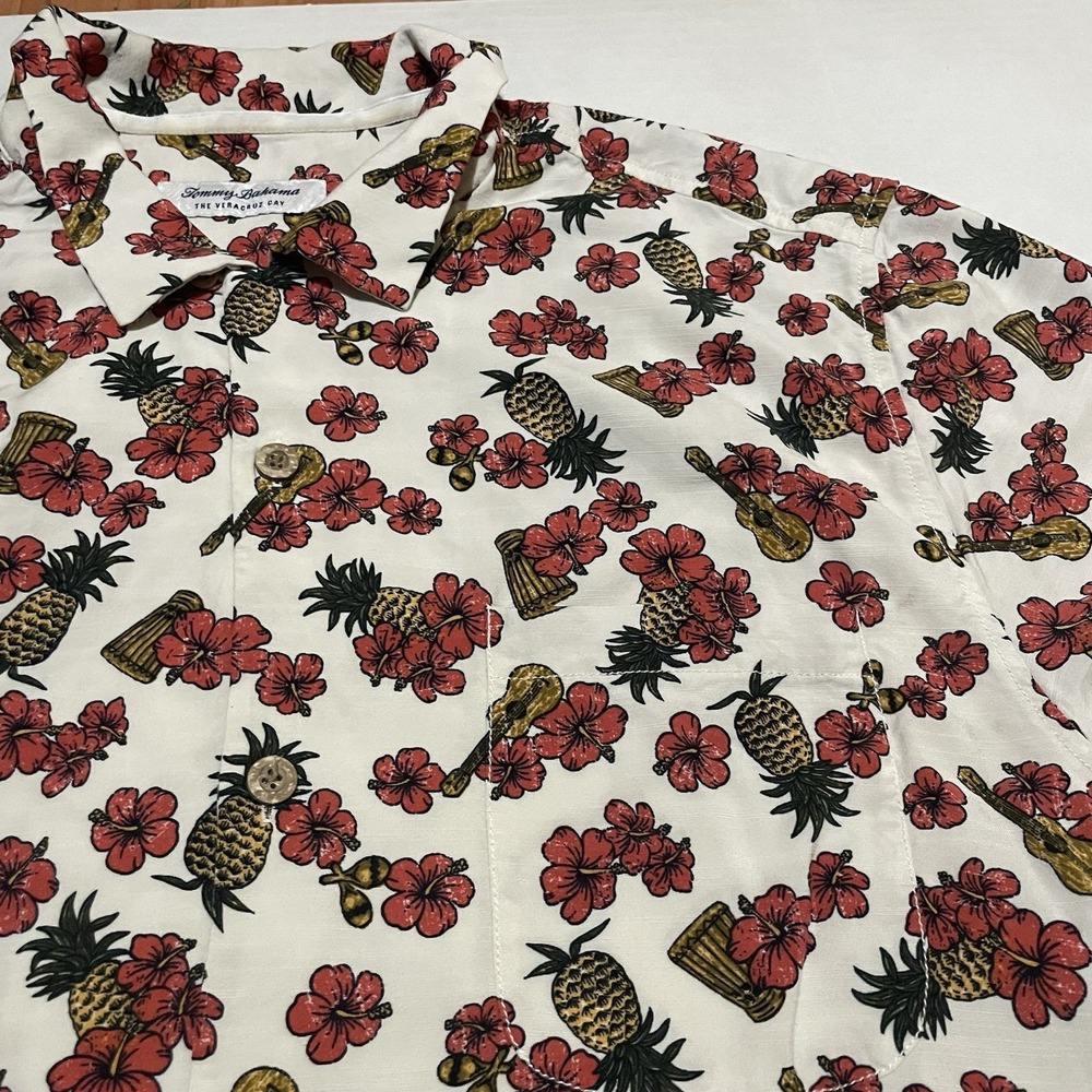 Tommy Bahama Shirt Mens XL The Veracruz Cay‎ Floral Hawaiian Guitar Pineapple
